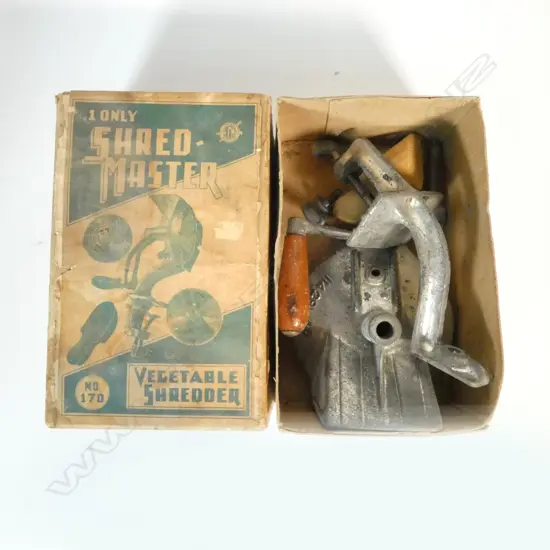 VINTAGE POPE VEGETABLE SHREDDER No.170 IN ORIGINAL BOX 160x250x115mm