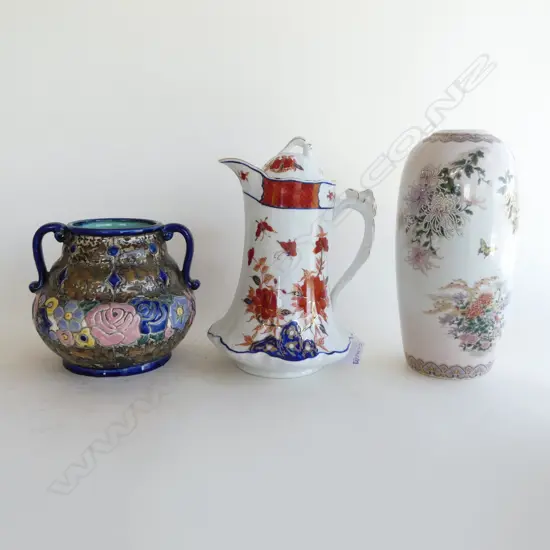 3 PCES CHINA; JAPANESE VASE H.250mm, AMPHORA VASE, IMARI COFFEE POT