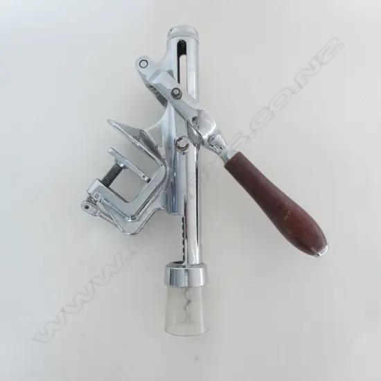 PROFESSIONAL CORK SCREW