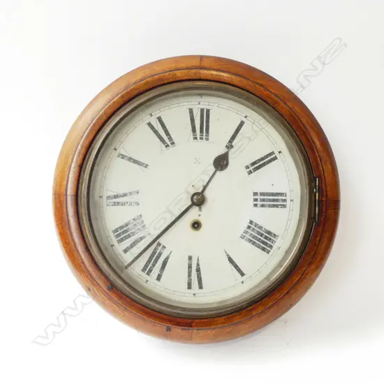 VICT MAHOGANY ROUND WALL CLOCK ROMAN NUMIRALS DIA370MM