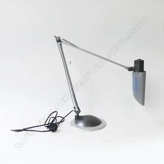 MODERN ADJUSTABLE DESK LAMP