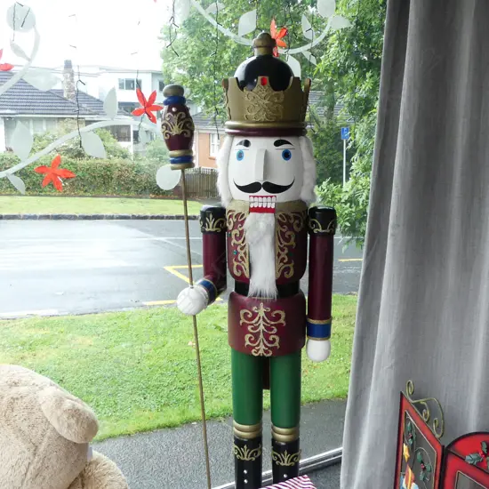 LG WOODEN NUT CRACKER H.1860mm