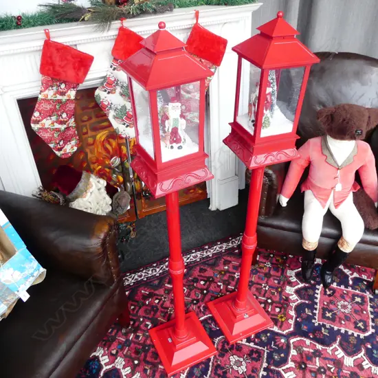 PR CHRISTMAS SNOW GLOBES ON STANDS H.1300mm