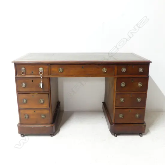VICTORIAN OAK PEDESTAL DESK 1180x600x720mm