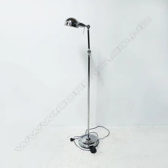 ADUSTABLE SILVER METAL FLOOR LAMP H.1500mm