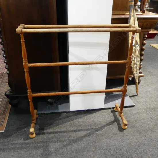 WOODEN TOWEL RAIL W.745mm