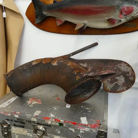 OLD METAL ROOF VENT / COWL with directional vane