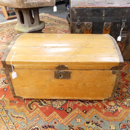 VINTAGE WOODEN TRUNK W.580mm