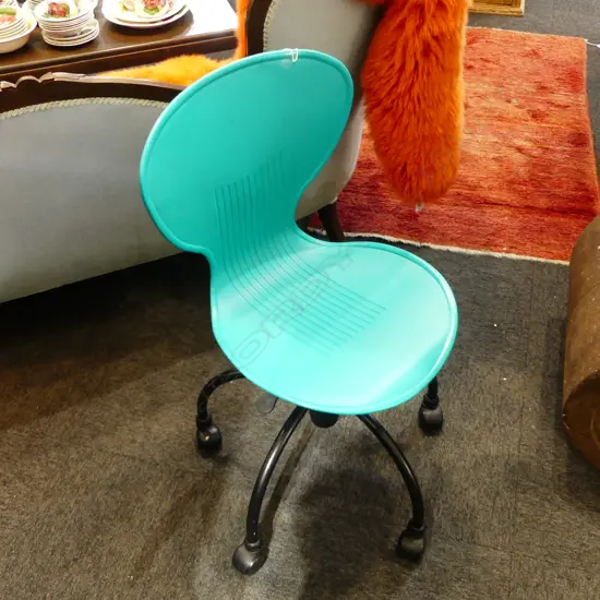 ITALIAN 'ECHO' OFFICE CHAIR