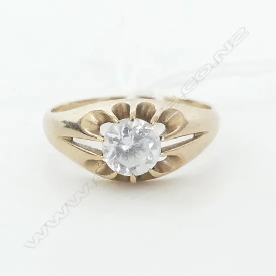 9CT GOLD & WHITE STONE RING 2.9 GM SIZE Q 1/2