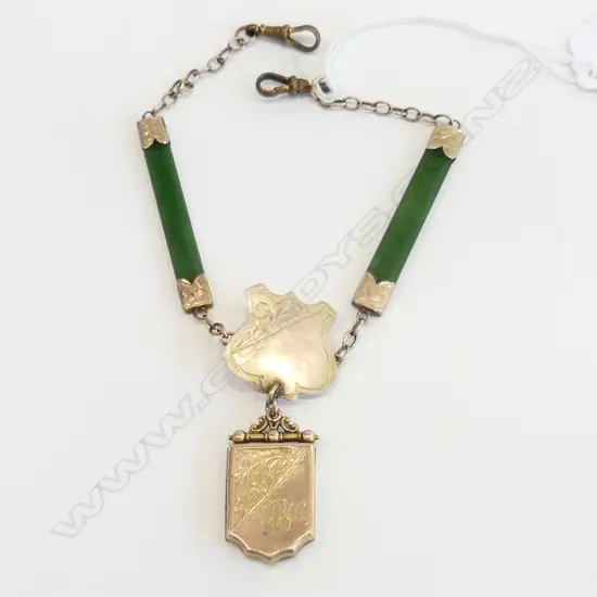 COLONIAL 9CT GREENSTONE & ENGRAVED GOLD ALBERTINA