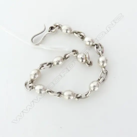 STG SILVER BRACELET 23 GM