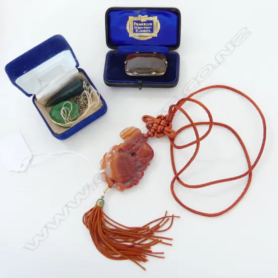 4 PCES ASST. JEWELLERY INCL. AGATE BROOCH 30x40mm