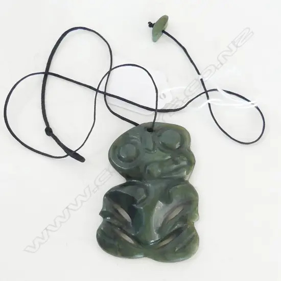 VINTAGE NEPHRITE HEI TIKI 