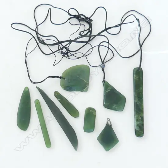 3 POUNAMU NECKLACES & 6 UNSTRUNG POUNAMU PENDANTS
