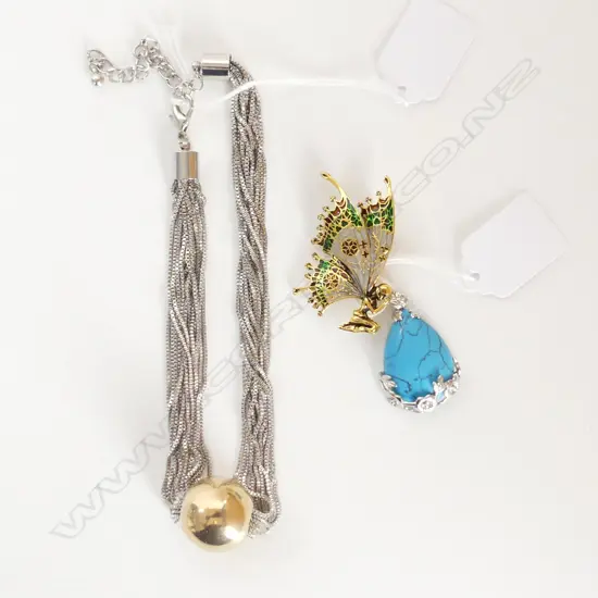 SILVER COLOURED CHOKER WITH CENTRAL SPHERE, TURQUOISE STYLE PENDANT & FAIRY WINGED BROOCH