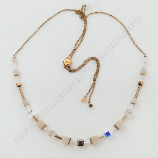 COEUR de LION GEO CUBE NECKLACE w ADJUSTABLE CLASP - GERMANY