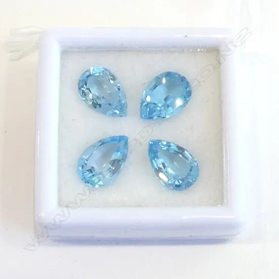 BLUE TOPAZ PEAR 12X8 4 = 14.60CT