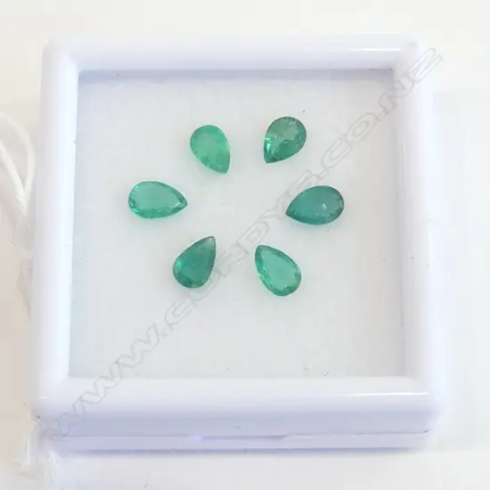 EMERALD 6X4 PEAR 6 = 2.15CT