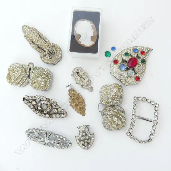 COLLECTION OF EARLY 1900s COSTUME BUCKLES & BELT CLIPS & AN UNSET CAMEO 