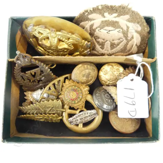 ASST. MILITARY PINS & BADGES