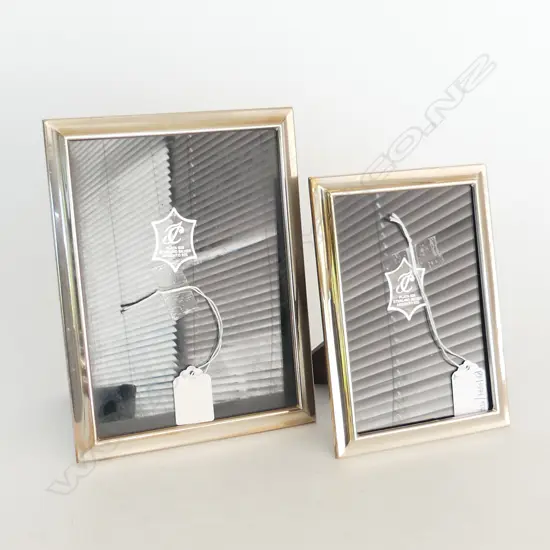 2 925 SILVER PHOTO FRAMES 210x160 / 175x125mm