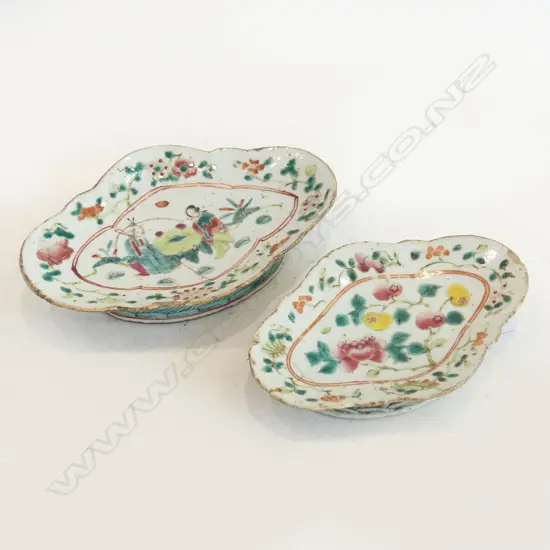2 19thC CHINESE FAMILLE ROSE LOZENGE SHAPED FOOTED DISHES - SOME FAULTS L.205 / 180mm