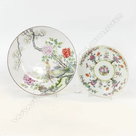 2 CHINESE PLATES 235 / 175mm dia