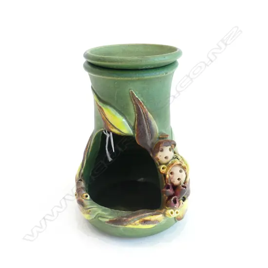 AUSTRALIAN LEAF SCULPTURED 2PC OIL BURNER SIGNED BY JOAN SAYERS REDLAND BAY POTTERY C.1970’S H14CM