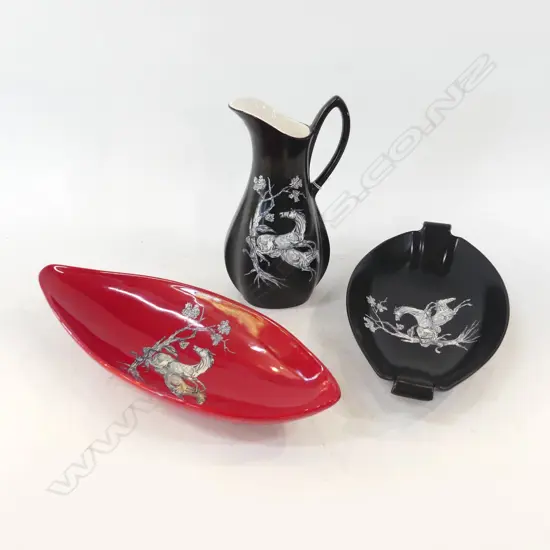 3 PCS CROWN DEVON ART DECO 'PEGASUS', 2 BLACK & I RED