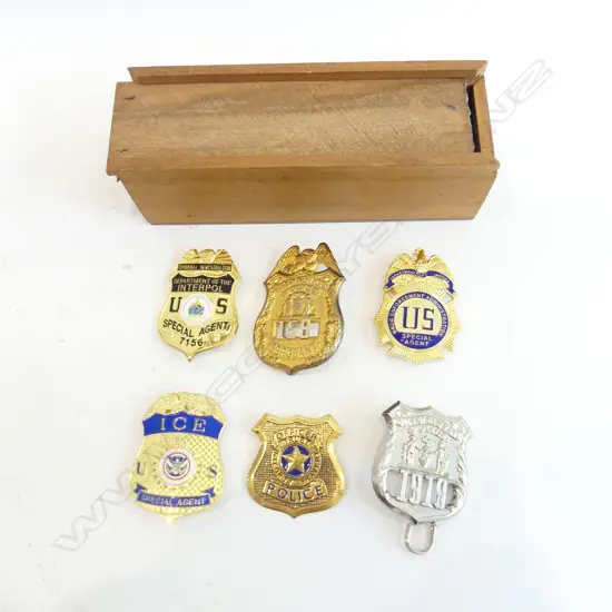 GOOD COLLECTION OF MOVIE PROP (AMERICAN) LAW ENFORCEMENT BADGES