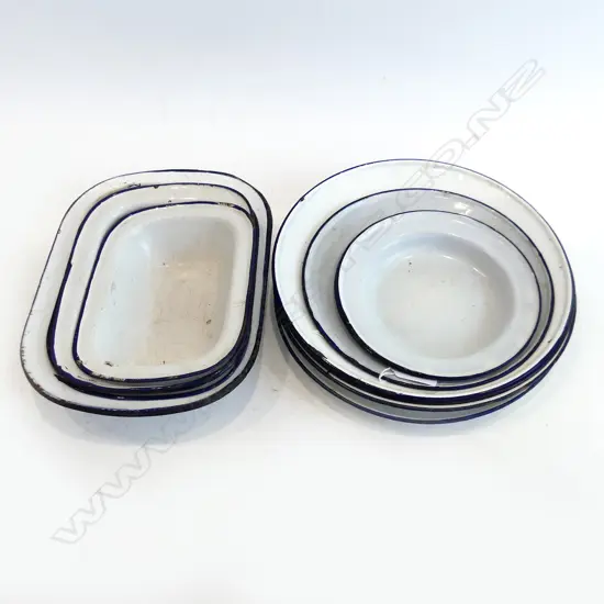 13 VINTAGE WHITE AND BLUE TRIM ENAMEL PIE DISHES & PLATES/BOWLS