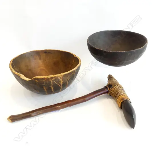 3 PNG TRIBAL PIECES 2 BOWLS AND ADZE L 430 MM