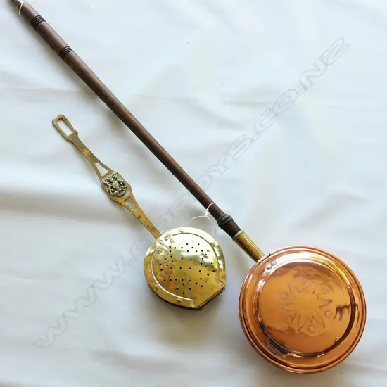 ANTIQUE COPPER BED WARMER L.1160mm + CHESTNUT ROASTER L.565mm