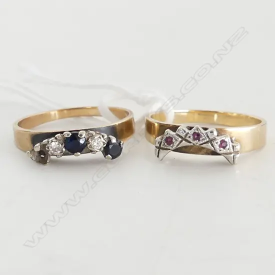 2 9CT RINGS (1 STONE MISSING) 4.6 GM SIZE N approx