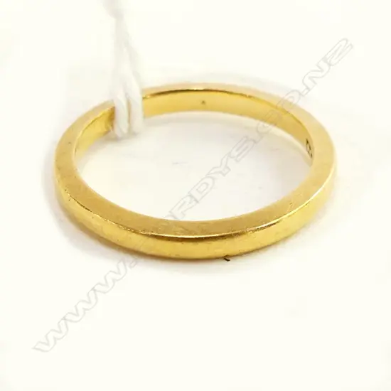 22CT GOLD HALLMARKED BAND RING 3.76gms SIZE L 1/2