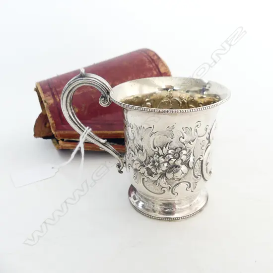 VICTORIAN SILVER CHRISTENING MUG  LONDON 1858 in faulted leather case 115gms