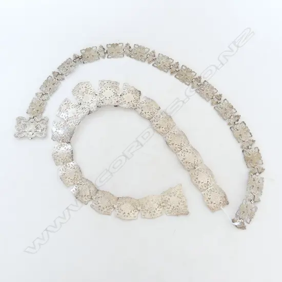 2 EPNS BELTS  LENGTH 690MM