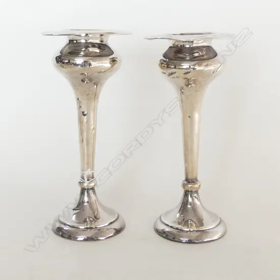 PR TALL S/SILVER SPEICIMAN VASE H220MM WEIGHTED FAULTS
