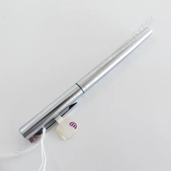 VINTAGE WATERMAN FOUNTAIN PEN UNUSED WITH LABEL, L.135mm