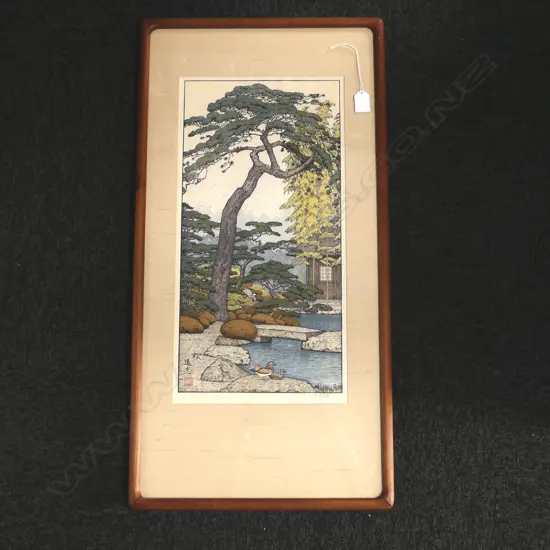 TOSHI YOSHIDA WOODBLOCK PRINT 'PINE TREE OF THE FRIENDLY GARDEN' w booklet