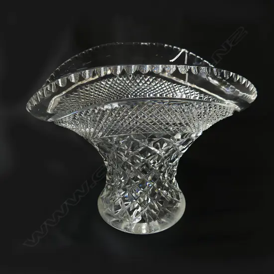 CUT CRYSTAL CENTERPIECE VASE H230XW290MM