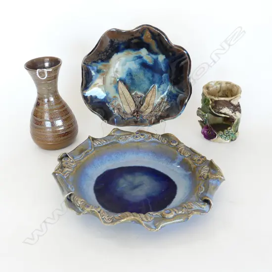 4 PCES AUSTRALIAN STUDIO POTTERY; BENDIGO, MARGARET COLLETT, LEE WILSON, OTHER