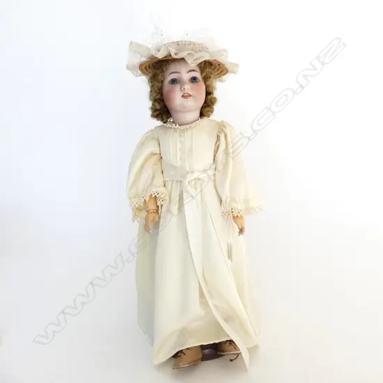 SIMON & HALBIG C1900 BISQUE DOLL DRESSED H.500mm with label 'valued years ago at $3000'
