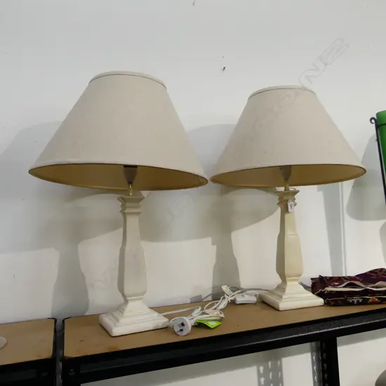PR WHITE LAMPS H.580mm
