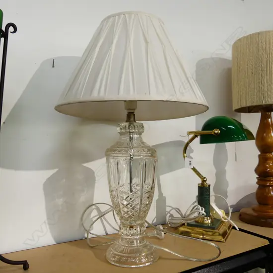 CRYSTAL TABLE LAMP CREAM SHADE H570MM