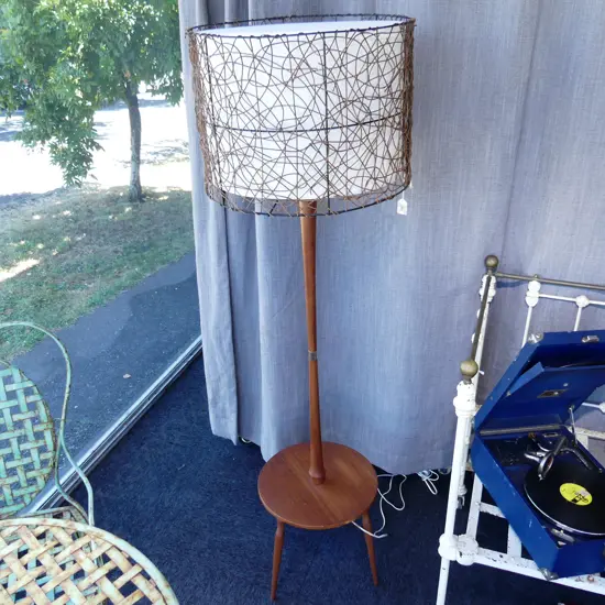 RETRO STANDARD LAMP WITH SHADE