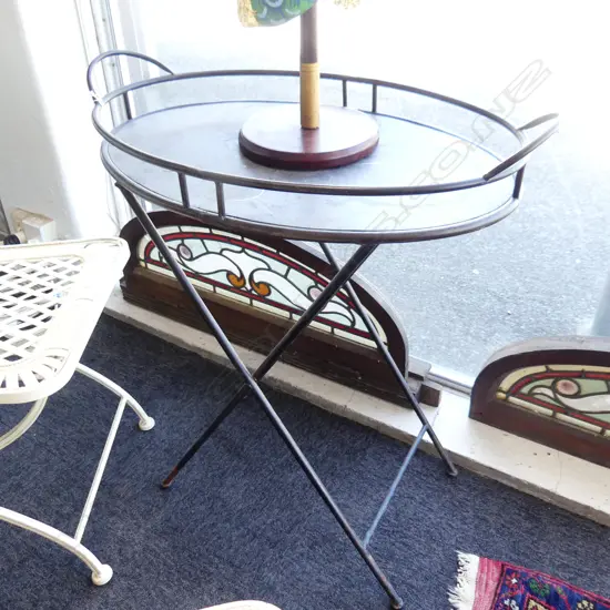 OVAL METAL TRAY TABLE 670x410x795mm