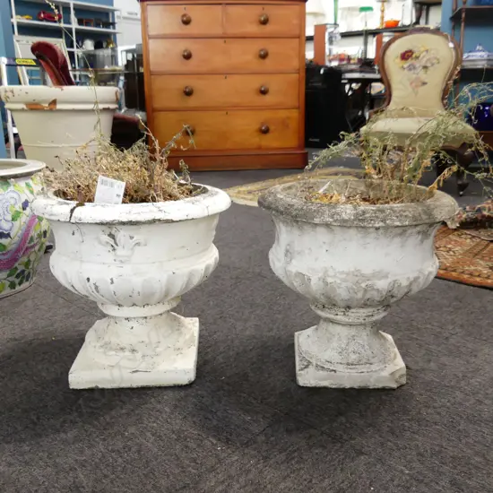 NEAR PR WHITE PAINTED CONCRETE URN PLANTERS H.350mm