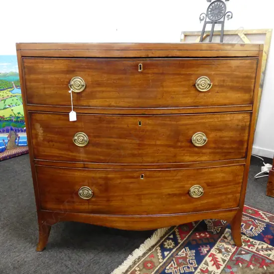 GEORGIAN MAHOGANY BOW FRONT CHEST OF DRAWERS 890x485x875mm